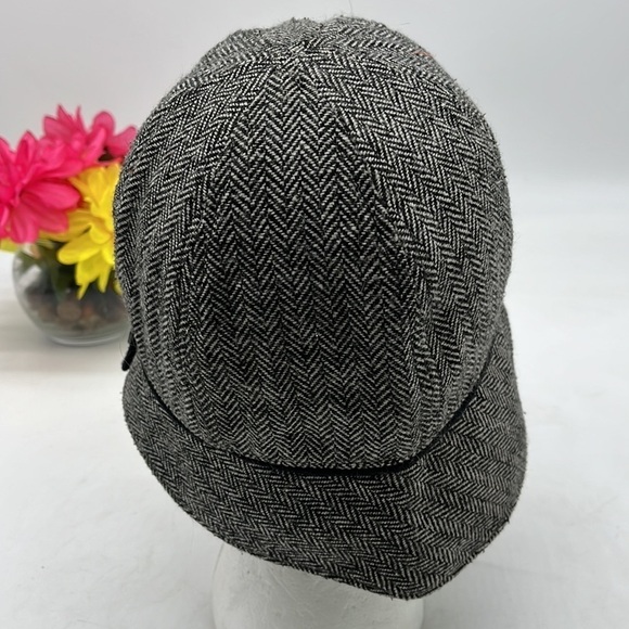 De Lux Black Gray Herringbone Hat Poly/Wool HT3299 - Picture 3 of 6